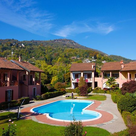 Sunflower Relax Pool And Terrace - Happy Rentals Lesa Exterior photo