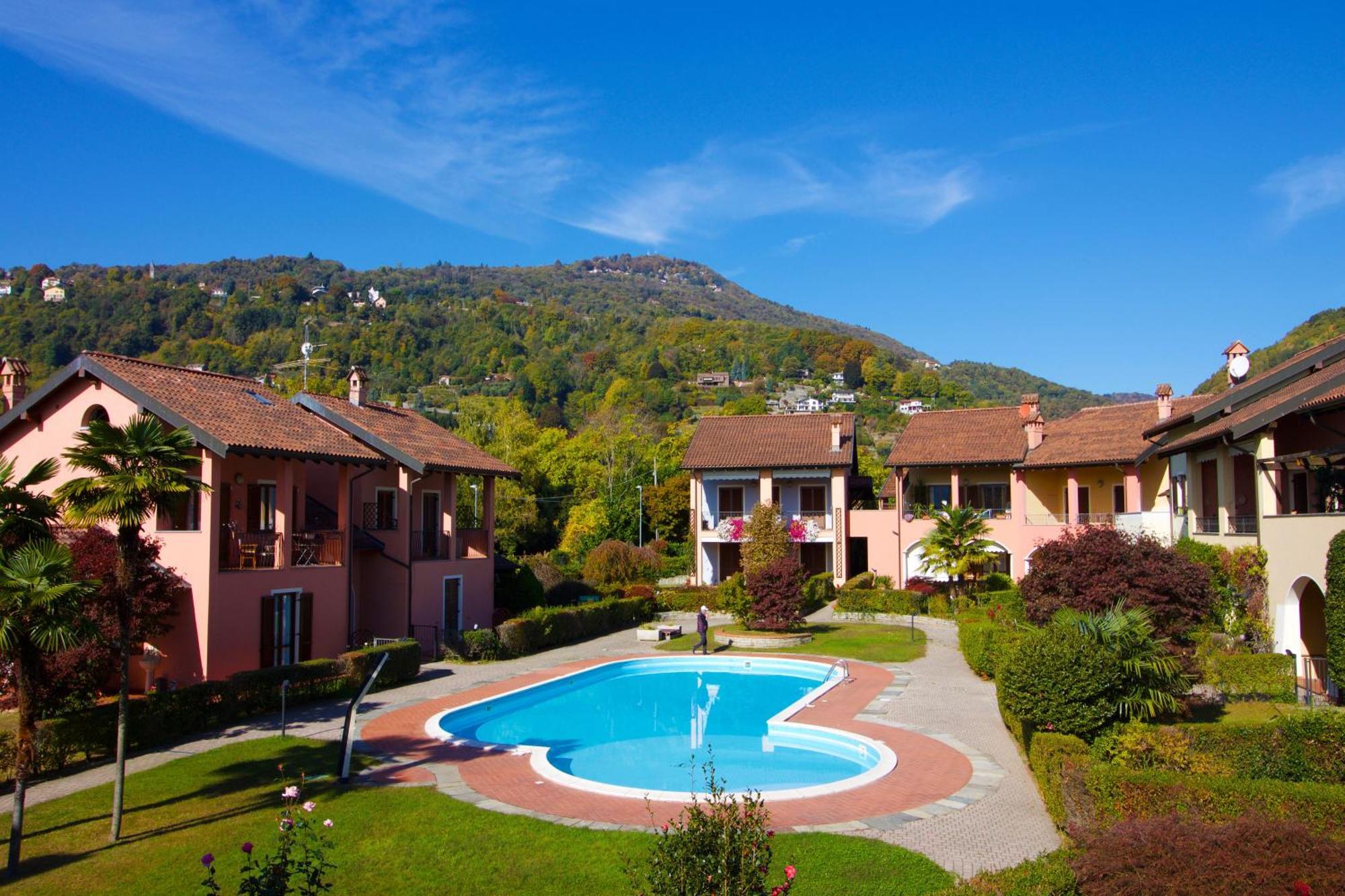 Sunflower Relax Pool And Terrace - Happy Rentals Lesa Exterior photo